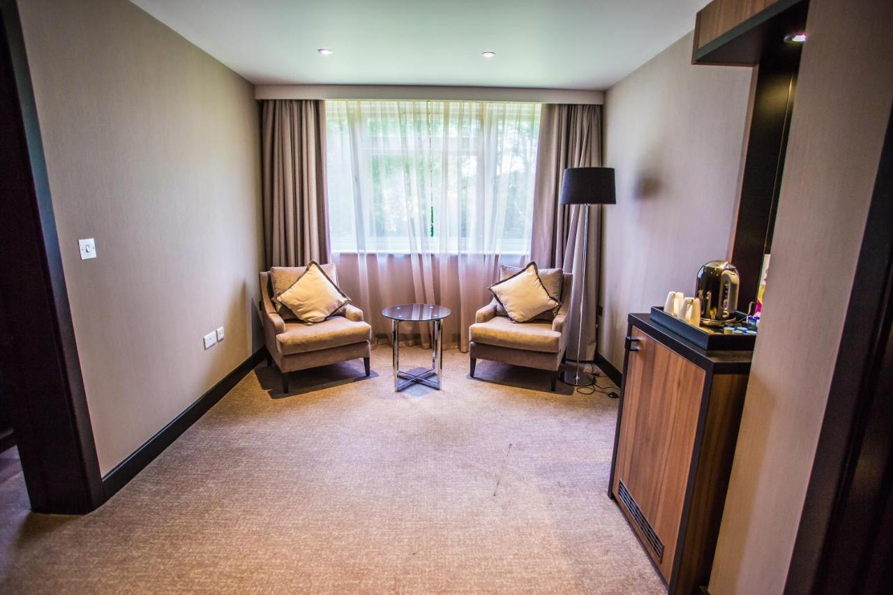 Crowne Plaza Gerrards Cross By Ihg Hotel Beaconsfield Exterior foto