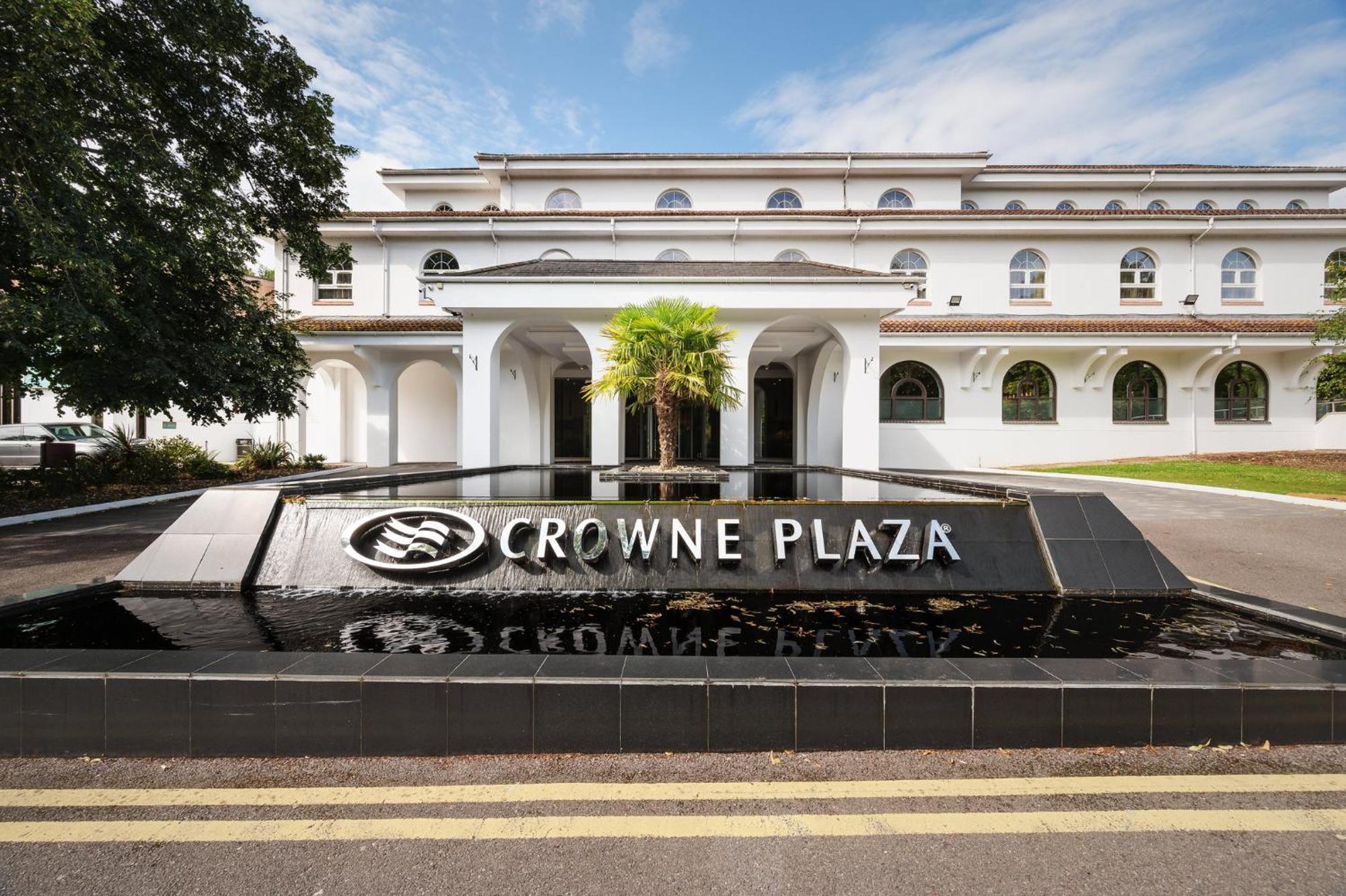 Crowne Plaza Gerrards Cross By Ihg Hotel Beaconsfield Exterior foto